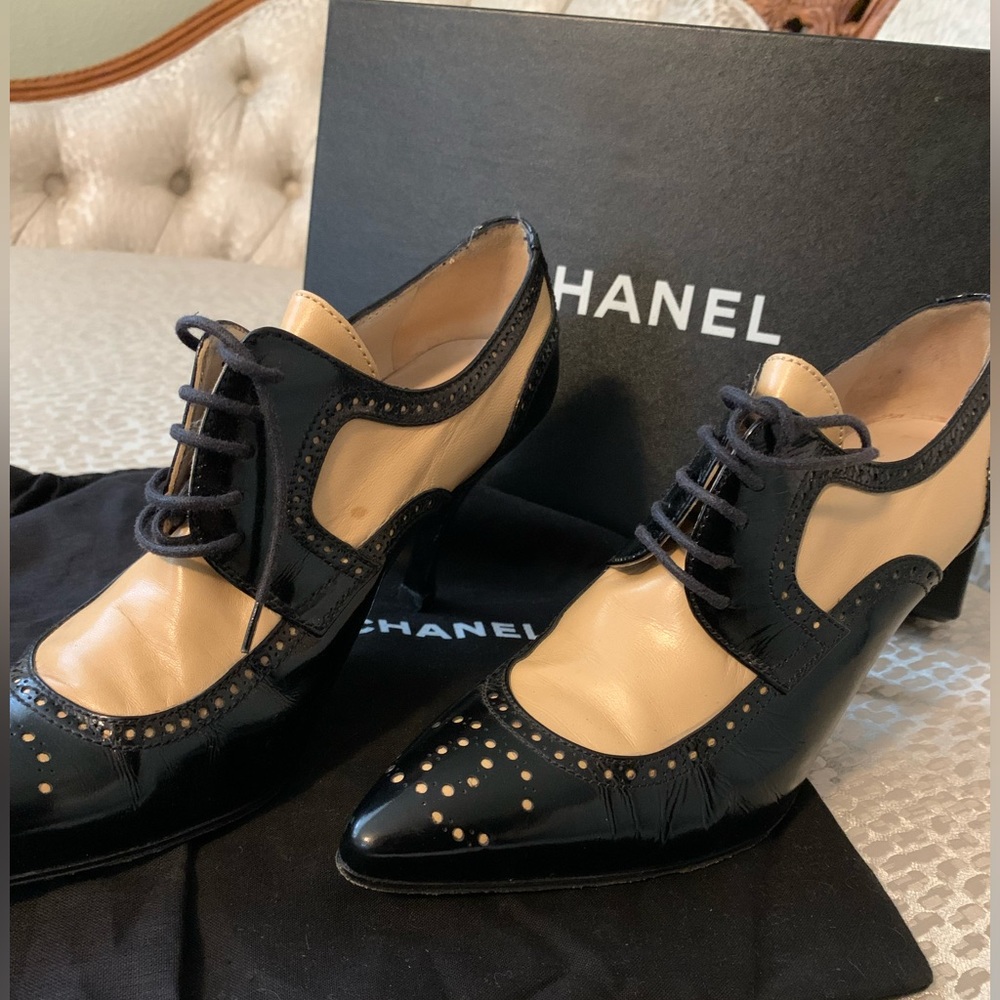 CHANEL Oxford Booties With Laces - Vintage - Picture 11 of 12